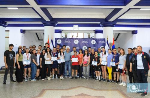 Racing dedicated to the 80th anniversary of ASIPCS