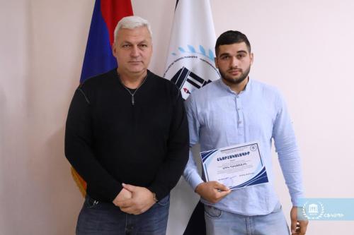 Благодарственные грамоты студентам ГИФКСА
